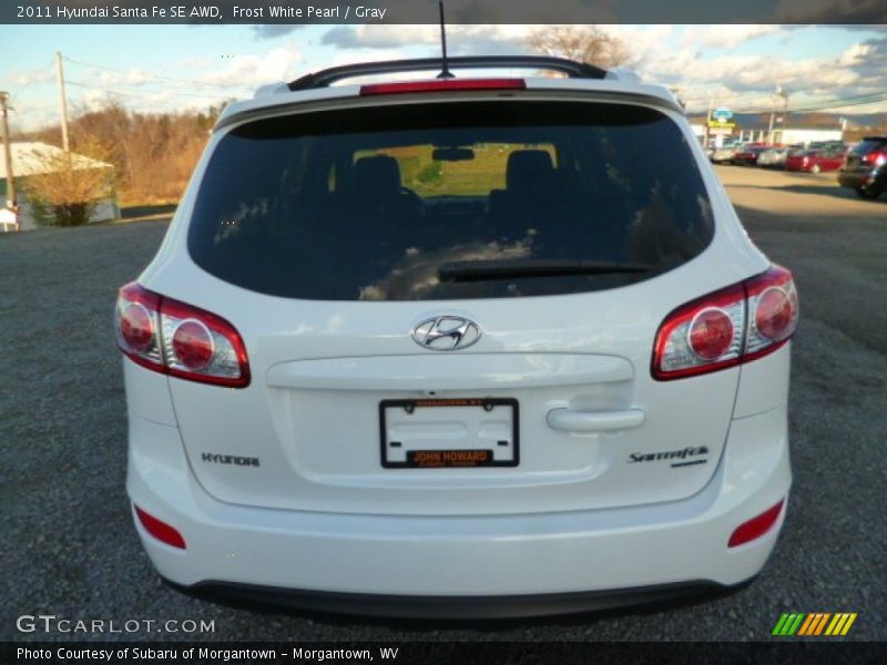Frost White Pearl / Gray 2011 Hyundai Santa Fe SE AWD