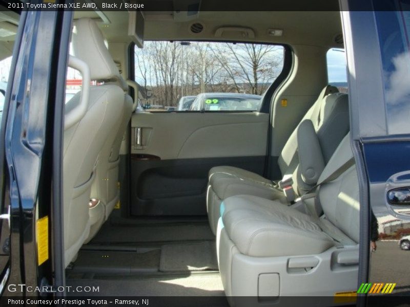 Black / Bisque 2011 Toyota Sienna XLE AWD