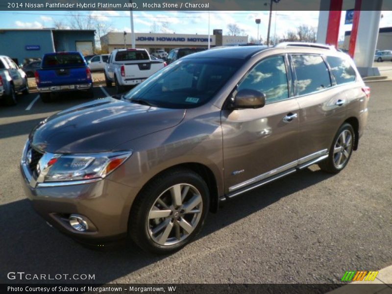 Front 3/4 View of 2014 Pathfinder Hybrid Platinum AWD