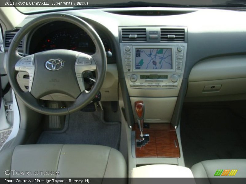 Super White / Bisque 2011 Toyota Camry XLE