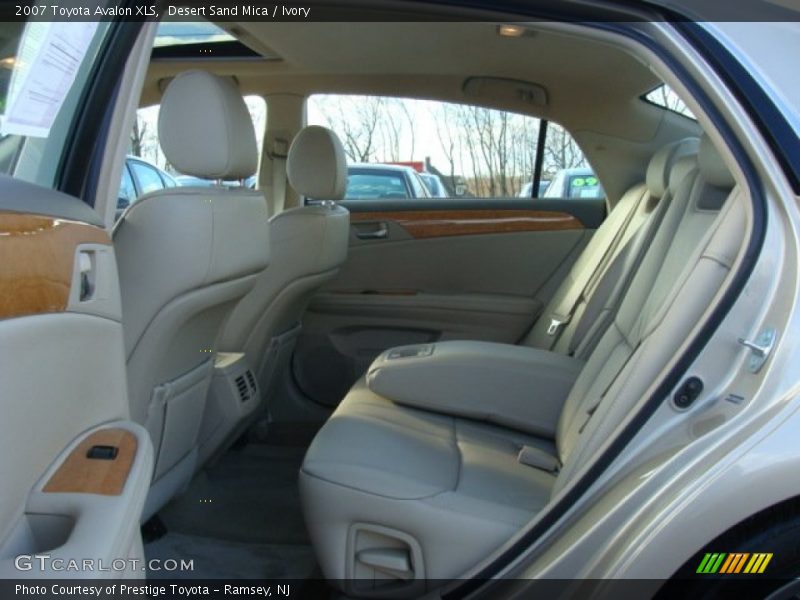 Desert Sand Mica / Ivory 2007 Toyota Avalon XLS