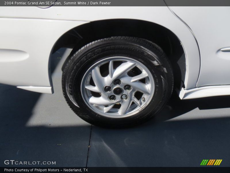Summit White / Dark Pewter 2004 Pontiac Grand Am SE Sedan