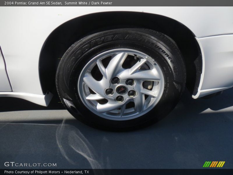 Summit White / Dark Pewter 2004 Pontiac Grand Am SE Sedan