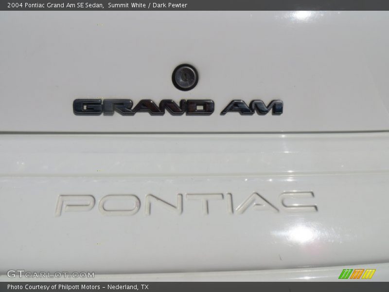 Summit White / Dark Pewter 2004 Pontiac Grand Am SE Sedan