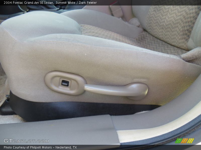 Summit White / Dark Pewter 2004 Pontiac Grand Am SE Sedan