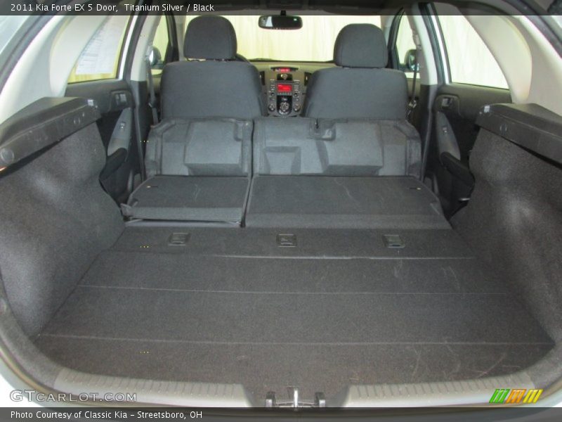 Titanium Silver / Black 2011 Kia Forte EX 5 Door