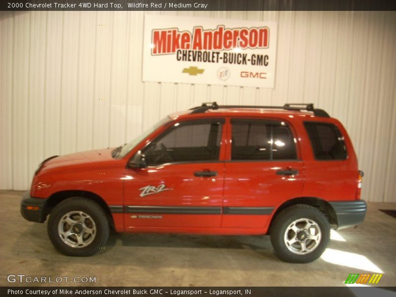 Wildfire Red / Medium Gray 2000 Chevrolet Tracker 4WD Hard Top