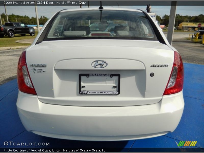 Nordic White / Gray 2009 Hyundai Accent GLS 4 Door
