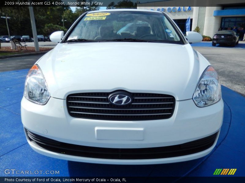 Nordic White / Gray 2009 Hyundai Accent GLS 4 Door