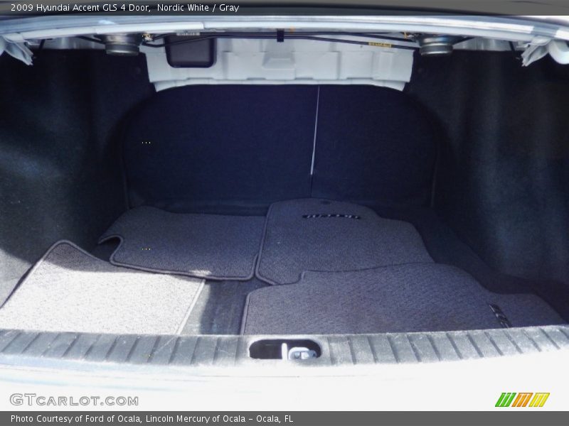Nordic White / Gray 2009 Hyundai Accent GLS 4 Door