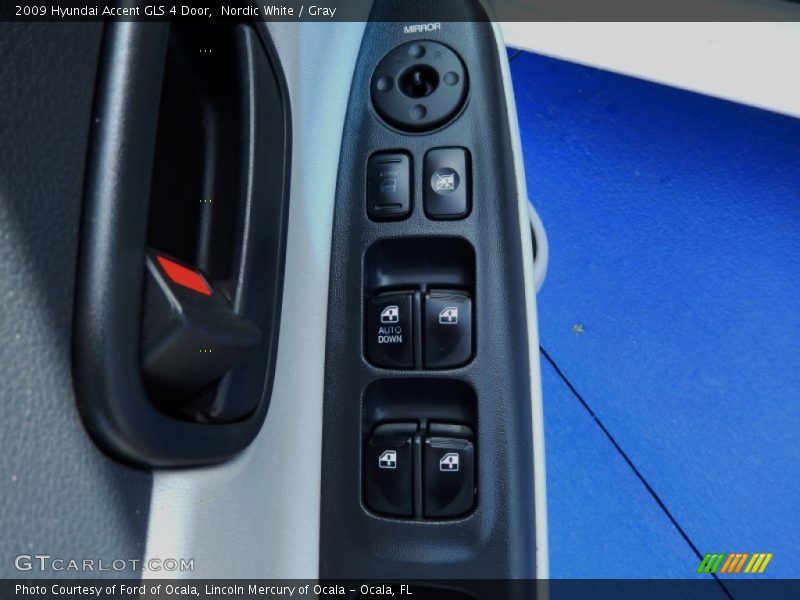 Nordic White / Gray 2009 Hyundai Accent GLS 4 Door