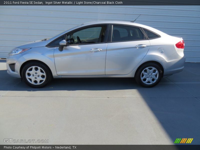 Ingot Silver Metallic / Light Stone/Charcoal Black Cloth 2011 Ford Fiesta SE Sedan