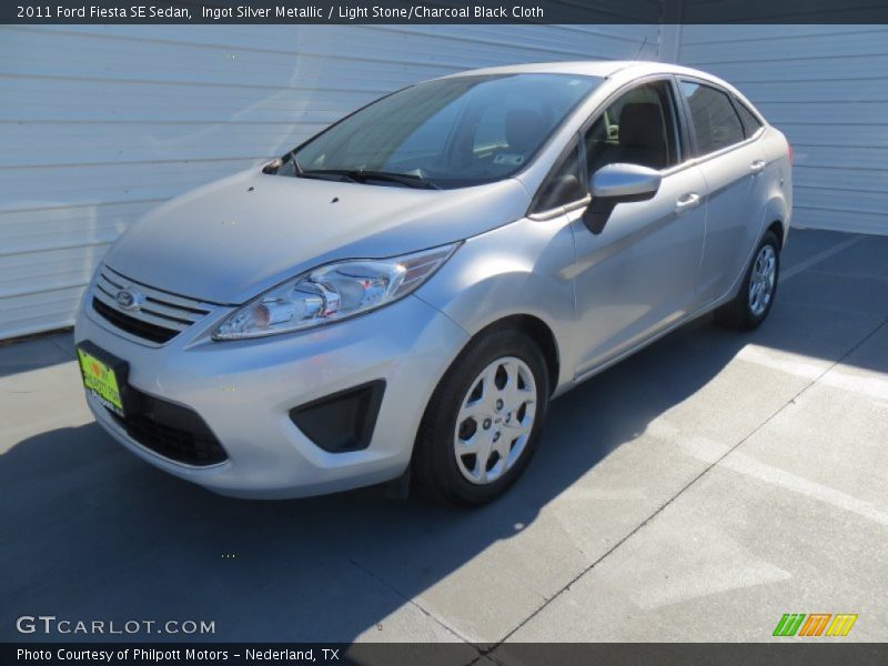 Ingot Silver Metallic / Light Stone/Charcoal Black Cloth 2011 Ford Fiesta SE Sedan
