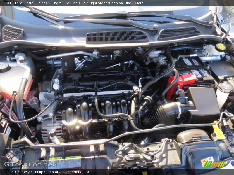 Ingot Silver Metallic / Light Stone/Charcoal Black Cloth 2011 Ford Fiesta SE Sedan