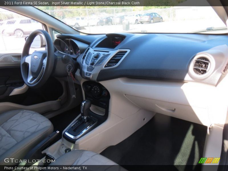 Ingot Silver Metallic / Light Stone/Charcoal Black Cloth 2011 Ford Fiesta SE Sedan