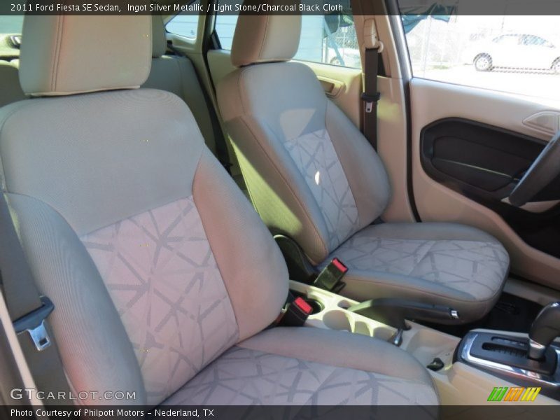 Ingot Silver Metallic / Light Stone/Charcoal Black Cloth 2011 Ford Fiesta SE Sedan