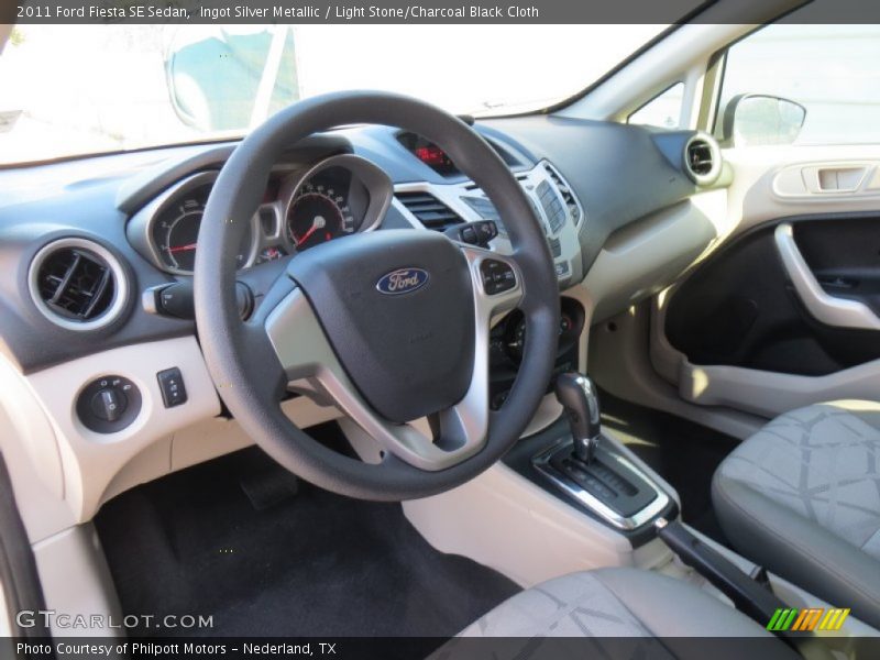Ingot Silver Metallic / Light Stone/Charcoal Black Cloth 2011 Ford Fiesta SE Sedan