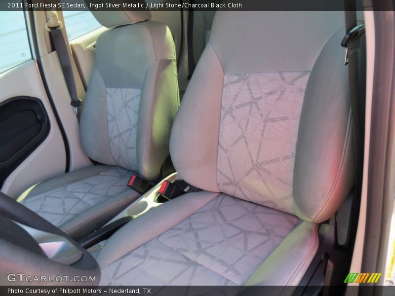 Ingot Silver Metallic / Light Stone/Charcoal Black Cloth 2011 Ford Fiesta SE Sedan
