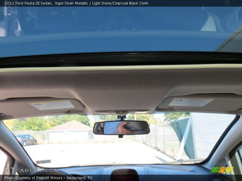 Ingot Silver Metallic / Light Stone/Charcoal Black Cloth 2011 Ford Fiesta SE Sedan
