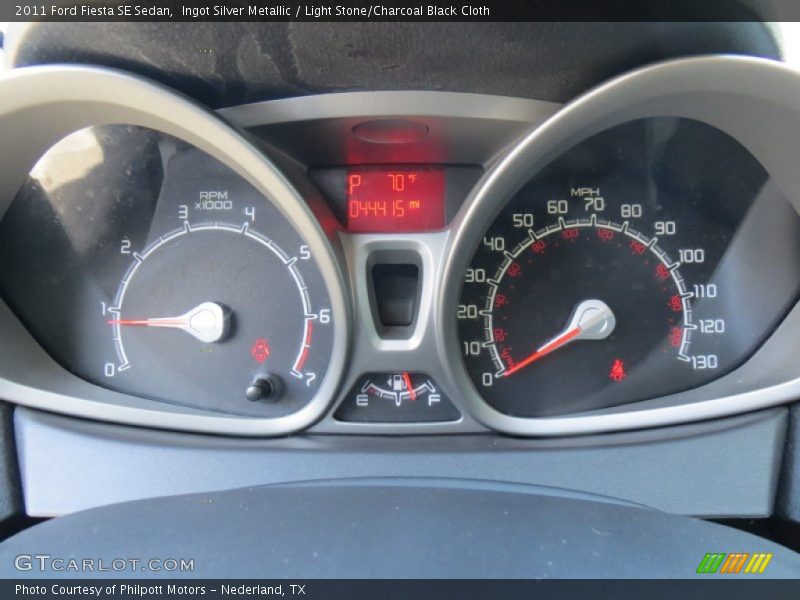 Ingot Silver Metallic / Light Stone/Charcoal Black Cloth 2011 Ford Fiesta SE Sedan