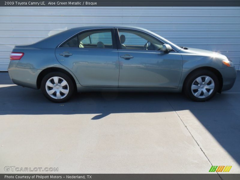 Aloe Green Metallic / Bisque 2009 Toyota Camry LE