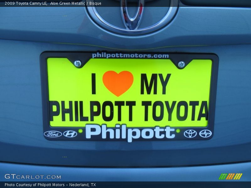 Aloe Green Metallic / Bisque 2009 Toyota Camry LE