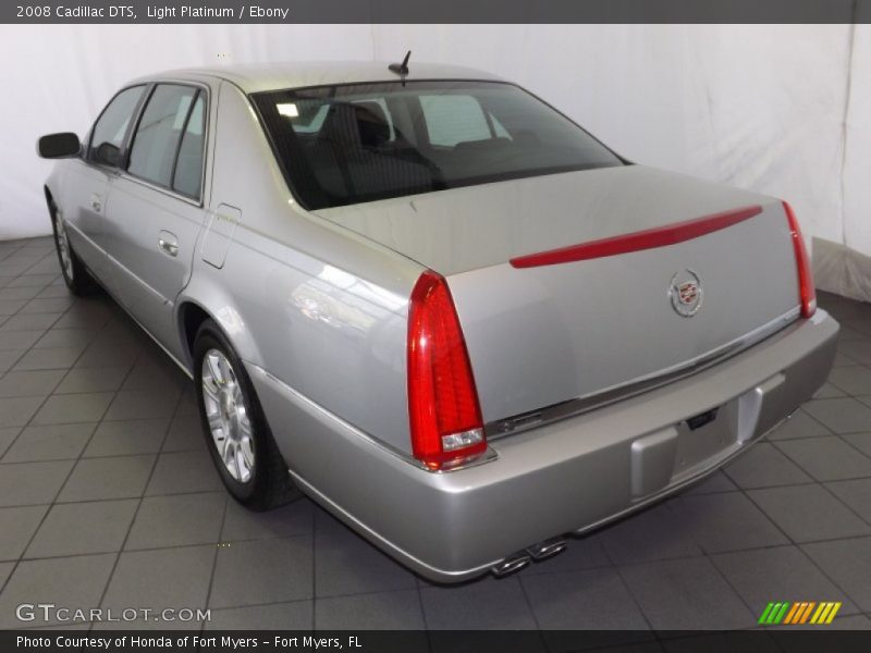 Light Platinum / Ebony 2008 Cadillac DTS