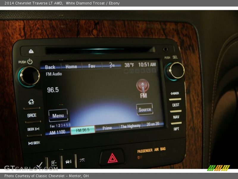 White Diamond Tricoat / Ebony 2014 Chevrolet Traverse LT AWD