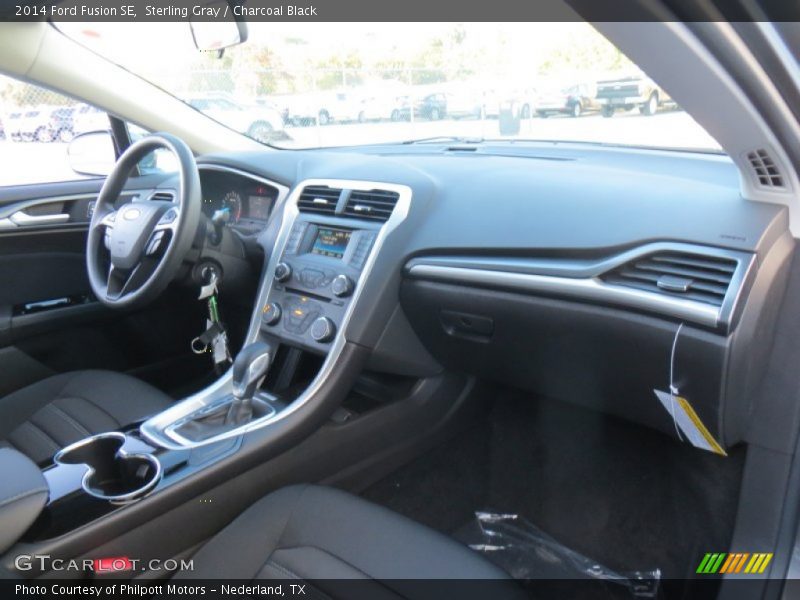 Sterling Gray / Charcoal Black 2014 Ford Fusion SE