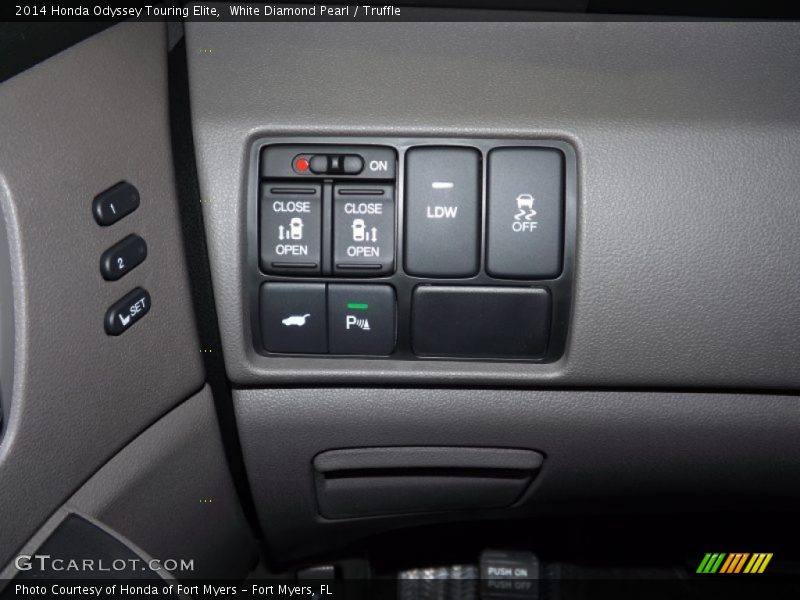 White Diamond Pearl / Truffle 2014 Honda Odyssey Touring Elite