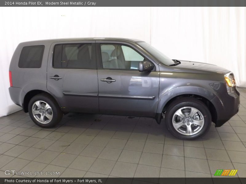 Modern Steel Metallic / Gray 2014 Honda Pilot EX