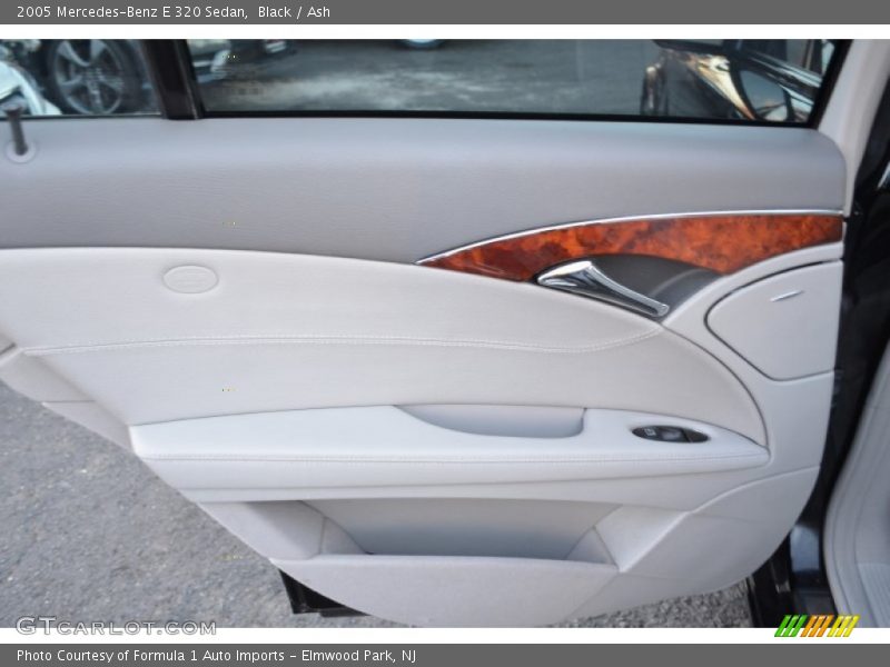 Black / Ash 2005 Mercedes-Benz E 320 Sedan