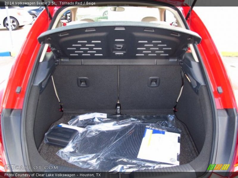 Tornado Red / Beige 2014 Volkswagen Beetle 2.5L