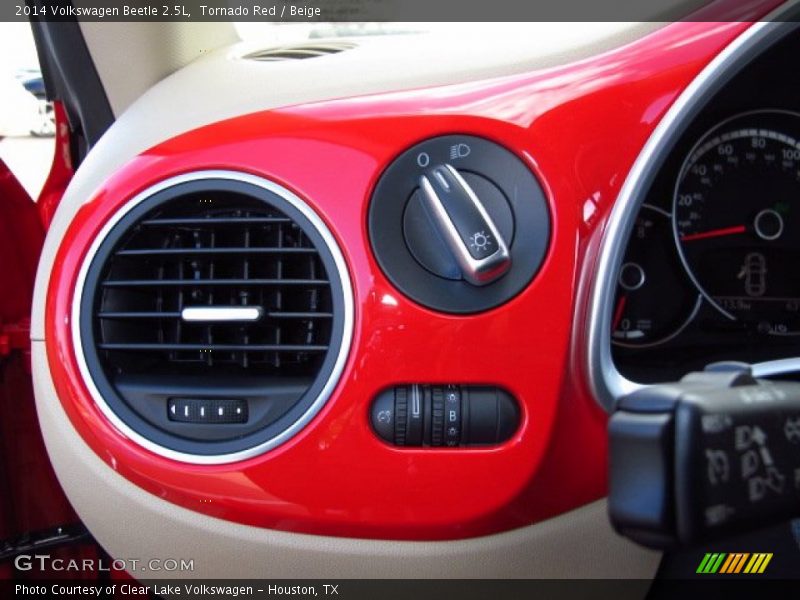 Tornado Red / Beige 2014 Volkswagen Beetle 2.5L