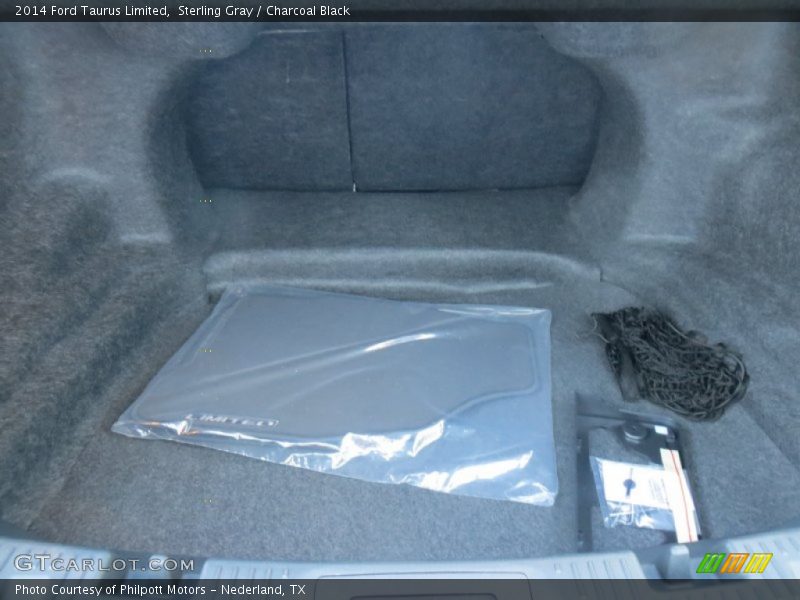 Sterling Gray / Charcoal Black 2014 Ford Taurus Limited