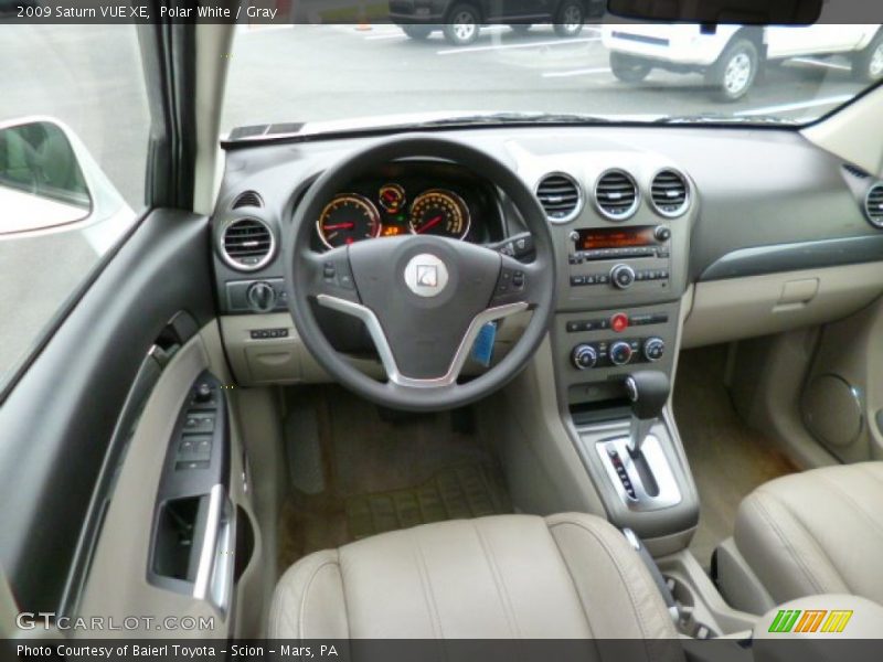 Polar White / Gray 2009 Saturn VUE XE