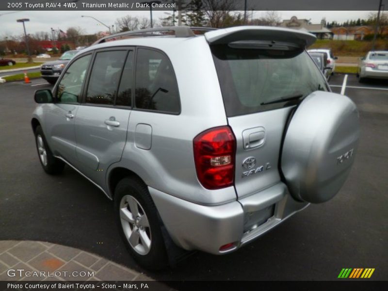 Titanium Metallic / Dark Charcoal 2005 Toyota RAV4 4WD