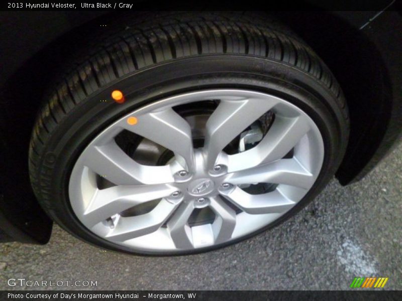 Ultra Black / Gray 2013 Hyundai Veloster