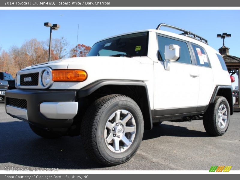 Iceberg White / Dark Charcoal 2014 Toyota FJ Cruiser 4WD