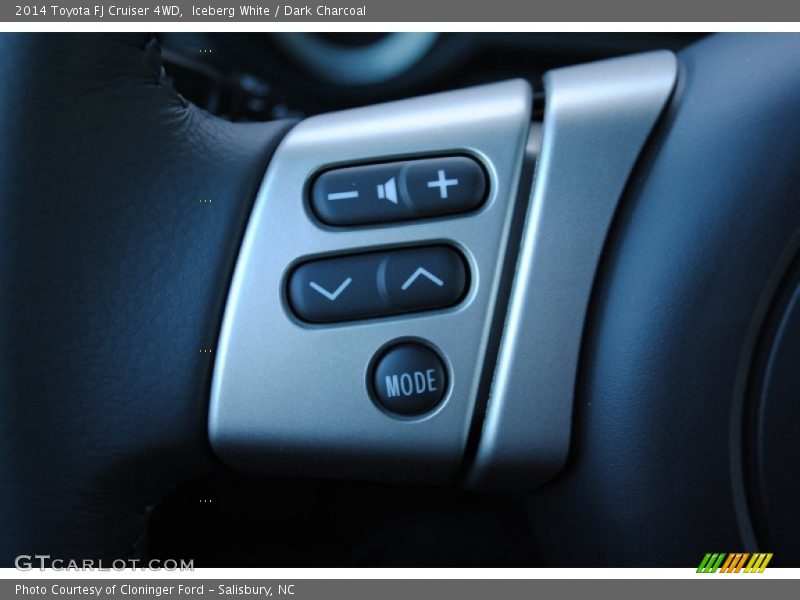 Iceberg White / Dark Charcoal 2014 Toyota FJ Cruiser 4WD