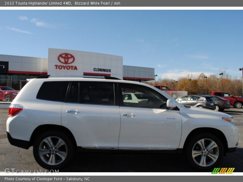 Blizzard White Pearl / Ash 2013 Toyota Highlander Limited 4WD