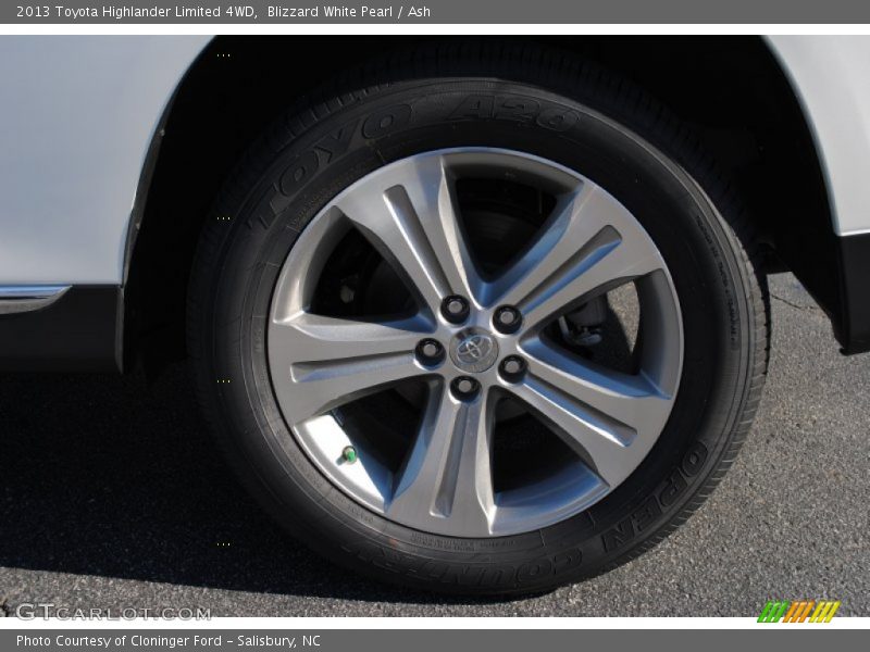 Blizzard White Pearl / Ash 2013 Toyota Highlander Limited 4WD