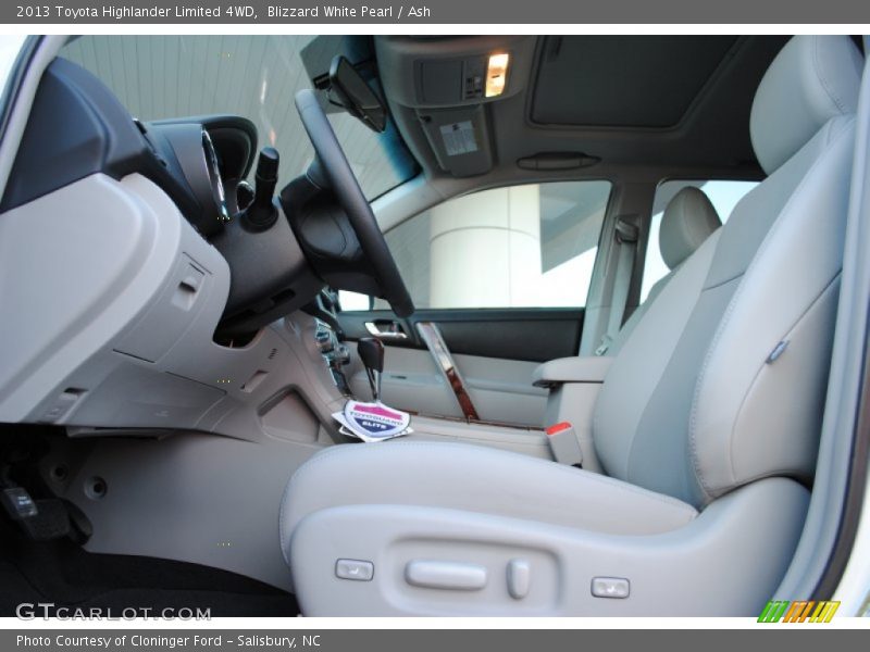 Blizzard White Pearl / Ash 2013 Toyota Highlander Limited 4WD
