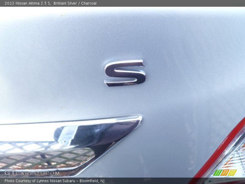 Brilliant Silver / Charcoal 2013 Nissan Altima 2.5 S