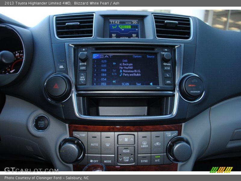 Blizzard White Pearl / Ash 2013 Toyota Highlander Limited 4WD