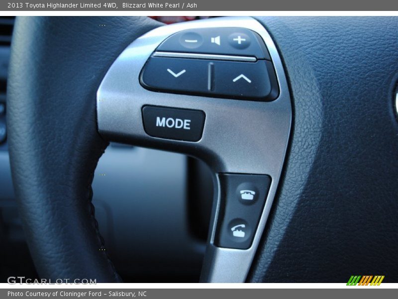 Blizzard White Pearl / Ash 2013 Toyota Highlander Limited 4WD