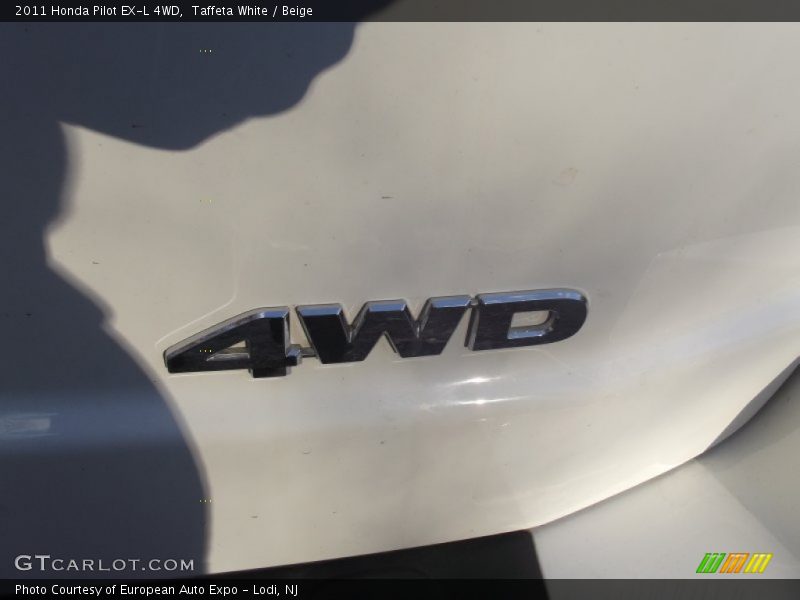 Taffeta White / Beige 2011 Honda Pilot EX-L 4WD
