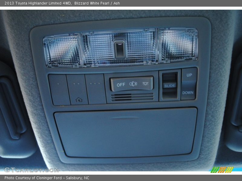 Blizzard White Pearl / Ash 2013 Toyota Highlander Limited 4WD