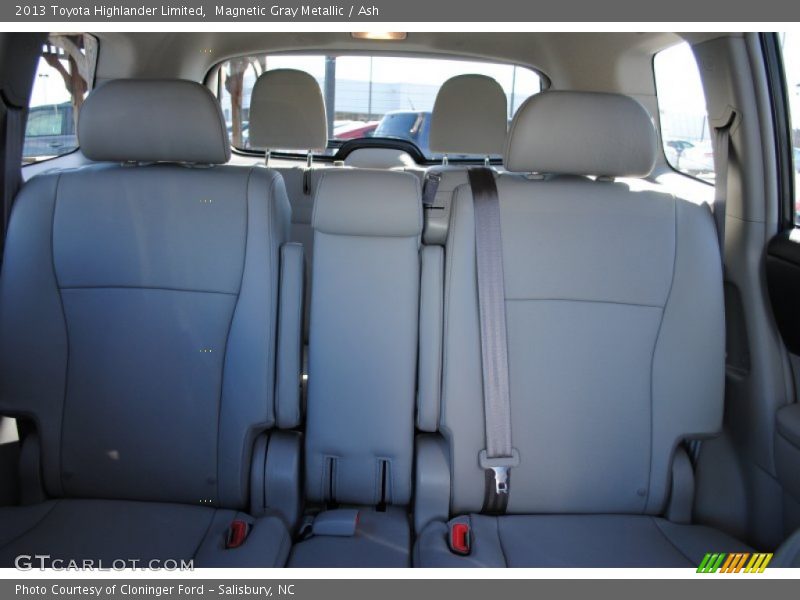 Magnetic Gray Metallic / Ash 2013 Toyota Highlander Limited
