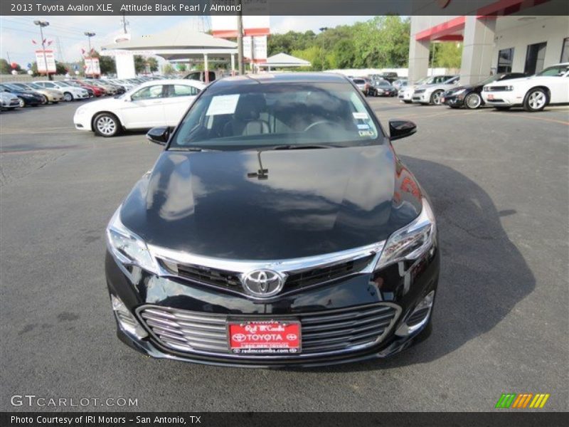 Attitude Black Pearl / Almond 2013 Toyota Avalon XLE